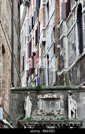 Klassische Venedig mit den typischen Gebäude und Straßen Stockfoto