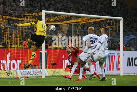 Dortmund, Deutschland. 09 Feb, 2019. firo: 09.02.2019, Fußball, 1.Bundesliga, Saison 2018/2019, BVB, Borussia Dortmund - TSG Hoffenheim 3:3 Chance DIALLO, BVB versus BAUMANN, | Verwendung der weltweiten Kredit: dpa/Alamy leben Nachrichten Stockfoto