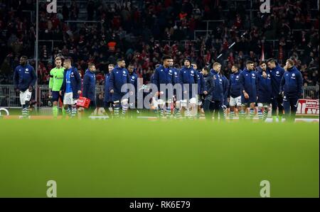 München, Deutschland. 9 Feb 2019 FC Bayern München - FC Schalke 04, FC Schalke 04, Schalke, die Hälfte Abbildung, Enttäuschung, | Verwendung der weltweiten Kredit: dpa Picture alliance/Alamy Leben Nachrichten Quelle: dpa Picture alliance/Alamy leben Nachrichten Stockfoto