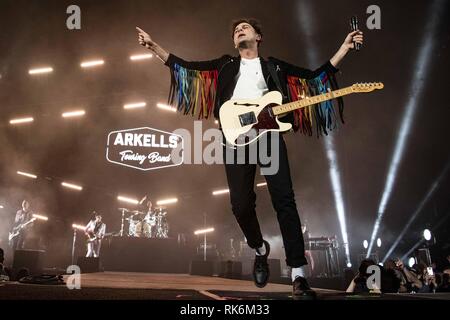 Calgary, Alberta, Kanada. 9 Feb, 2019. Max Kerman der Band Arkells führt während der Rallye Arkells Schrei Tour in Calgary, Alberta. Credit: Baden Roth/ZUMA Draht/Alamy leben Nachrichten Stockfoto