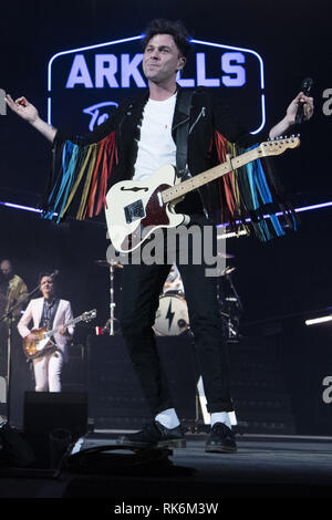 Calgary, Alberta, Kanada. 9 Feb, 2019. Max Kerman der Band Arkells führt während der Rallye Arkells Schrei Tour in Calgary, Alberta. Credit: Baden Roth/ZUMA Draht/Alamy leben Nachrichten Stockfoto