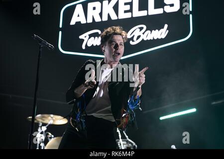 Calgary, Alberta, Kanada. 9 Feb, 2019. Max Kerman der Band Arkells führt während der Rallye Arkells Schrei Tour in Calgary, Alberta. Credit: Baden Roth/ZUMA Draht/Alamy leben Nachrichten Stockfoto