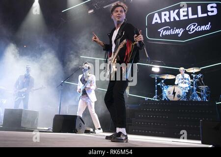 Calgary, Alberta, Kanada. 9 Feb, 2019. Max Kerman der Band Arkells führt während der Rallye Arkells Schrei Tour in Calgary, Alberta. Credit: Baden Roth/ZUMA Draht/Alamy leben Nachrichten Stockfoto