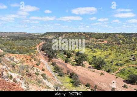 Blick von Irwin Lookout mit Tourist Info Unterkünfte unten Stockfoto