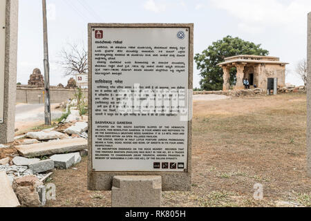 Die Sasivekalu Ganapati Tempel in Hampi ist eines der ersten Denkmäler, das angezeigt wird, wenn Sie diese specctacular UNESCO Weltkulturerbe besuchen Stockfoto