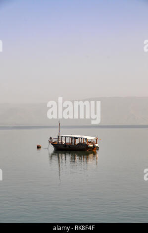 Die Hoffnung Boot. Replik von Jesus' Boot. Altes, hölzernes Boot in den See von Galiläa, ungedeckte datiert in die Zeit von Jesus Christus. Die ursprüngliche Boot ist auf Dis Stockfoto