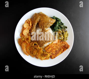 Reis - Nasi Padang Padang, indonesische Küche Stockfoto