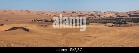 Oase Ubari Seen in der libyschen Sahara Stockfoto