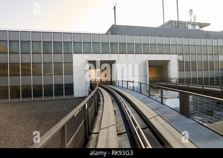 FRANKFURT, Deutschland - 13 März 2016: Blick auf den Frankfurter Flughafen. Frankfurt Airport ist ein internationaler Flughafen in Frankfurt und die Großen entfernt Stockfoto