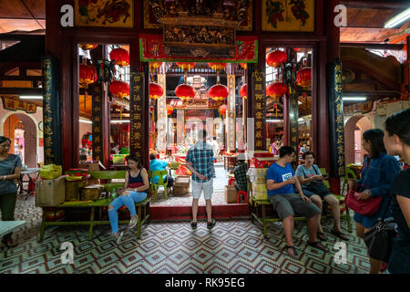 Kuala Lumpur, Malaysia. Januar 2019. Die Gläubigen, die in der Sünde Sze Si Ya Tempel Stockfoto