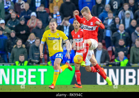 9. Februar 2019, Riverside Stadium, Middlesbrough, England; Sky Bet Meisterschaft, Middlesbrough vs Leeds United: George Saville (22) von Middlesbrough mit der Kugel Credit: Craig Milner/News Bilder der Englischen Football League Bilder unterliegen DataCo Lizenz Stockfoto