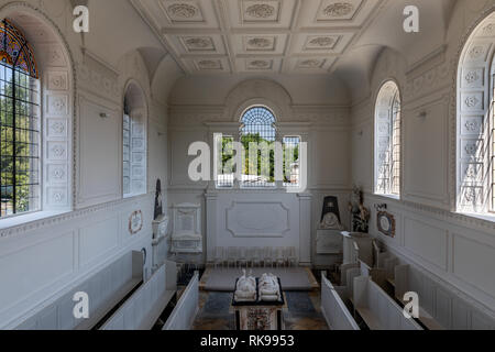 Compton Verney Haus ist ein aus dem 18. Jahrhundert Herrenhaus in Compton Verney in Warwickshire, England. Innenraum Foto der Kapelle Stockfoto