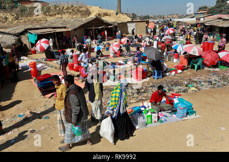 Cox's Bazar, Bangladesch - Februar 02, 2019: Das tägliche Leben der Rohingya Flüchtlinge an balukhali Camp in Cox's Bazar, Bangladesch. Stockfoto