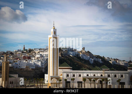 Medina von Tanger in Marokko. Tanger ist eine große Stadt im Norden von Marokko. Tanger an der nordafrikanischen Küste am westlichen Eingang der Straße entfernt Stockfoto