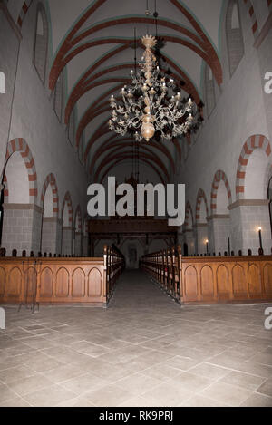 Oder Kloster Zinna Kloster Zinna ist eine ehemalige Zisterzienserabtei in einer kleinen Stadt namens Jüterbog in Brandenburg, Deutschland. Stockfoto