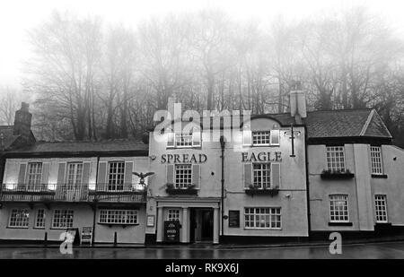 The Spread Eagle Pub, Eagle Brow, Lymm, 47 Eagle Brow, Lymm, Cheshire, England, Großbritannien, WA13 0AG Stockfoto