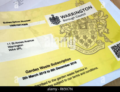 Warrington Borough Council, Gartenabfälle, Abonnement, Sammlung von Grünabfällen Gebühren, 2019 für die Grünen Bin Stockfoto