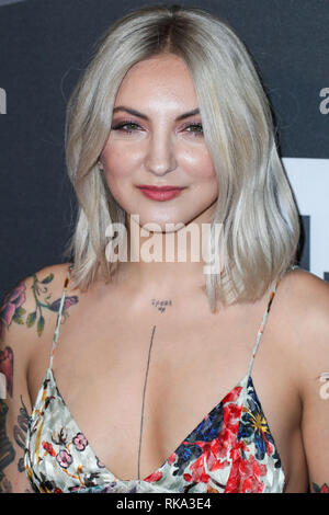 Kalifornien, USA. 9. Feb 2019. Sängerin Julia Michaels, das Tragen eines Adriana Iglesias Kleid kommt an der Recording Academy und Clive Davis' 2019 Pre-GRAMMY Gala im Beverly Hilton Hotel am 9. Februar 2019 in Beverly Hills, Los Angeles, Kalifornien, USA. (Foto von Xavier Collin/Image Press Agency) Quelle: Bild Presse Agentur/Alamy leben Nachrichten Stockfoto