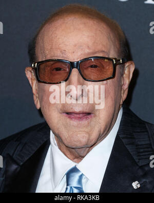 Kalifornien, USA. 9. Feb 2019. Clive Davis kommt an der Recording Academy und Clive Davis' 2019 Pre-GRAMMY Gala im Beverly Hilton Hotel am 9. Februar 2019 in Beverly Hills, Los Angeles, Kalifornien, USA. (Foto von Xavier Collin/Image Press Agency) Quelle: Bild Presse Agentur/Alamy leben Nachrichten Stockfoto