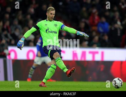 München, Deutschland. 09 Feb, 2019. firo: 09.02.2019, Fußball, 1.Bundesliga, Saison 2018/2019, FC Bayern München - FC Schalke 04 3:1, Ralf Fahrmann, FC Schalke 04, Schalke, Single Action | Verwendung der weltweiten Kredit: dpa/Alamy leben Nachrichten Stockfoto