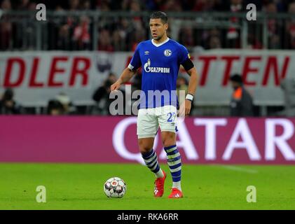 München, Deutschland. 09 Feb, 2019. firo: 09.02.2019, Fußball, 1.Bundesliga, Saison 2018/2019, FC Bayern München - FC Schalke 04 3:1, Jeffrey Bruma, FC Schalke 04, Schalke, Single Action | Verwendung der weltweiten Kredit: dpa/Alamy leben Nachrichten Stockfoto