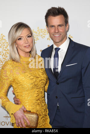 PASADENA, Ca - 9. Februar: Debbie Matenopoulos, Cameron Mathison, Hallmark Channel und Markenzeichen Filme & Geheimnisse Winter 2019 TCA am Turnier Haus in Pasadena, Kalifornien am 9. Februar 2019. Credit: Faye Sadou/MediaPunch Stockfoto