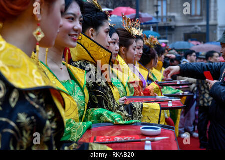 Foto Claudio Furlan LaPresse 10-02-2019 Milano (Italia) Cronaca Capodanno cinese con Parata da Piazza Gramsci ein Via Paolo Sarpi Stockfoto