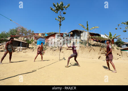 Cox's Bazar, Bangladesch - Februar 02, 2019: Das tägliche Leben der Rohingya Flüchtlinge an balukhali Camp in Cox's Bazar, Bangladesch. Stockfoto