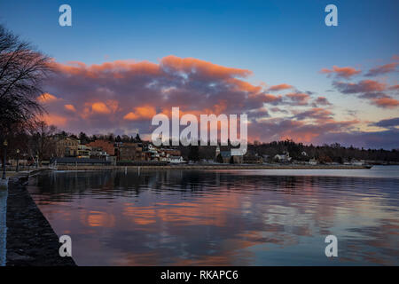 Wolken bilden sich über Skaneateles See, Skaneateles, einem beliebten Urlaubsziel in der Finger Lakes Region des Staates New York, USA. Stockfoto