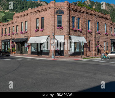 Internationale luxus Einzelhändlern auf Galena Street, Aspen, Colorado, USA Stockfoto