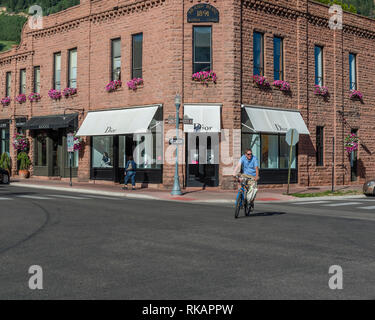 Internationale luxus Einzelhändlern auf Galena Street, Aspen, Colorado, USA Stockfoto