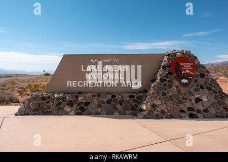 Ein 'Willkommen in Lake Mead National Recreation Area' Zeichen in Nevada, United States. Stockfoto