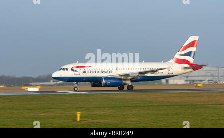 British Airways Airbus A 319-131, G-EUOA, bereit für Sie am Flughafen Manchester Stockfoto