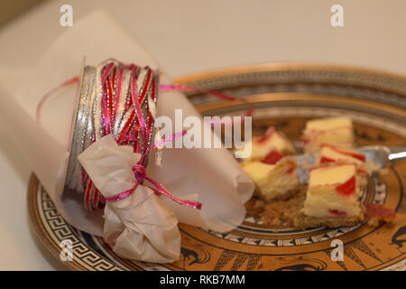 Was mit übrig gebliebenen Cheese Cake Bars. Stockfoto