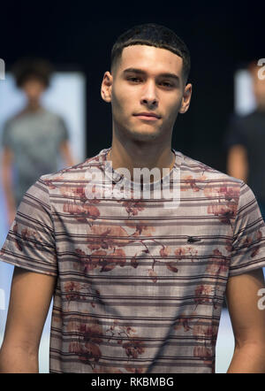 10. Februar 2019. Bereit Catwalk fashion show am reinen London, Olympia zu tragen Stockfoto