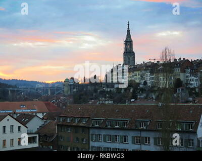 Bern. Bild von Bern, Hauptstadt der Schweiz, während der dramatischen Sonnenuntergang. Stockfoto