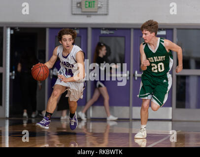 Basketball Aktion mit Red Bluff vs Shasta Junior Varsity in Redding, Kalifornien. Stockfoto