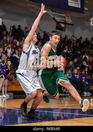 Basketball Aktion mit Red Bluff vs Shasta Junior Varsity in Redding, Kalifornien. Stockfoto