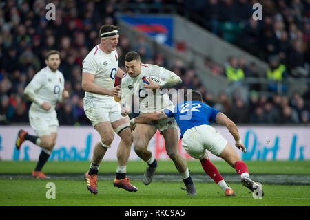 Twickenham, Vereinigtes Königreich. 7. Februar, Jonny kann, durchbrechen Ramain NTAMACK in Angriff zu nehmen, bei der England gegen Frankreich, 2019 Guinness sechs Nationen Rugby Match an der RFU-Stadion, Twickenham, England, © PeterSPURRIER: Intersport Bilder Bild: Peter SPURRIER/Alamy Live gespielt Stockfoto