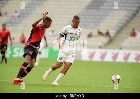 Curitiba, Brasilien. 10 Feb, 2019. Robson Bambu und Formiga bei Paraná Clube x CA Paranaense gehalten am Joaquim Américo Stadium in Curitiba, PR. Credit: Reinaldo Reginato/FotoArena/Alamy leben Nachrichten Stockfoto