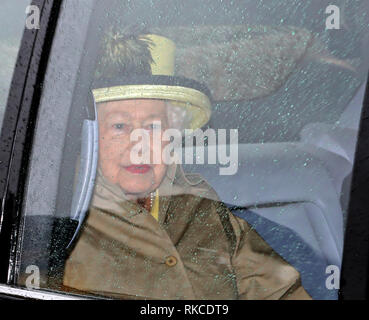 Sandringham, Norfolk, Großbritannien. 10 Feb, 2019. Königin Elizabeth II. nimmt an der St. Maria Magdalena Kirche Sonntag Morgen, in Sandringham, Norfolk, am 10. Februar 2019. Credit: Paul Marriott/Alamy leben Nachrichten Stockfoto