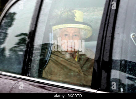 Sandringham, Norfolk, Großbritannien. 10 Feb, 2019. Königin Elizabeth II. nimmt an der St. Maria Magdalena Kirche Sonntag Morgen, in Sandringham, Norfolk, am 10. Februar 2019. Credit: Paul Marriott/Alamy leben Nachrichten Stockfoto