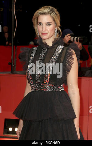 Danica Curcic die Teilnahme an der "Pferde stehlen/Ud og stjaele Heste' Premiere auf der 69. Internationalen Filmfestspiele Berlin/Berlinale 2019 im Berlinale Palast am 09 Februar, 2019 in Berlin, Deutschland. | Verwendung weltweit Stockfoto
