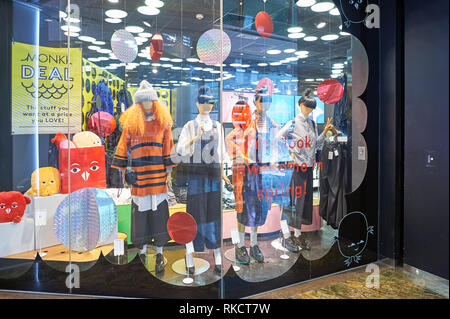 Hongkong - ca. Januar 2016: ein Geschäft in Hongkong. Shopping ist eine weit verbreitete soziale Tätigkeit in Hongkong. Stockfoto