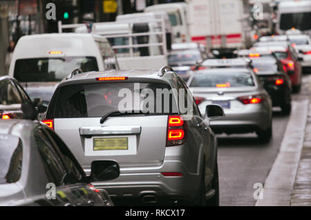 Stau in der Stadt Autos in der Stadt. Stockfoto