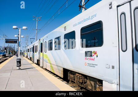 Baltimore Licht RailLink LRV bei Cromwell Station Stockfoto