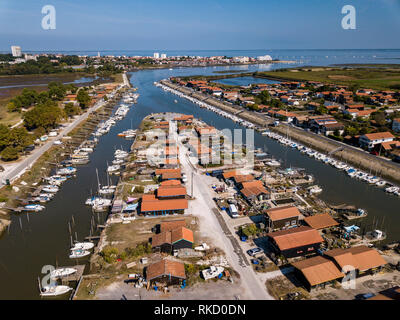 Luftaufnahme von Auster Hafen von La Teste, Bassin d'Arcachon, Frankreich, Gironde, Aquitaine Stockfoto