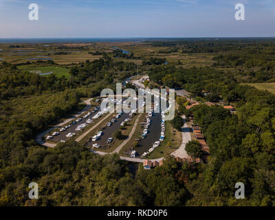 Luftaufnahme der Hafen von Biganos, Bassin d'Arcachon, Frankreich, Gironde, Aquitaine Stockfoto