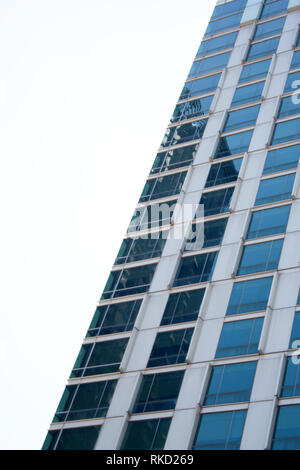 Blaues Glas fassade Detail in Bangkok, Thailand Stockfoto