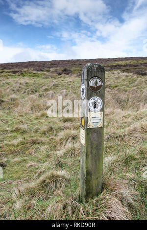 Calder Aire Link Zeichen auf Wadsworth Moor, auf dem walshaw Immobilien, in der Nähe von Hardcastle Crags, Calderdale, Großbritannien Stockfoto